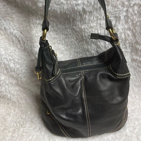 Fossil Black leather bucket style shoulder bag stitch accent & brass hardwares - Picture 5 of 13
